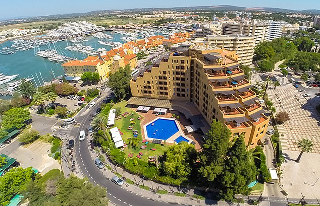 Turista británica de 27 años encontrada muerta en la piscina de una casa de vacaciones en Portugal
