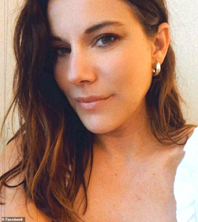 Un marido del Medio Oeste que agredió sexualmente a dos jugadores de hockey menores de edad después de que su esposa, de 38 años, se conociera en el jacuzzi de un hotel, prometió casarse con él y se disculpó sorpresivamente por alardear de hacer trampa.