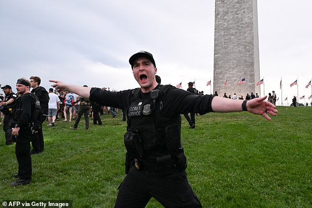 El caos estalló dentro del National Mall de DC después de que 250 juerguistas en Estados Unidos se vieran obligados a evacuar horas antes del discurso de Trump del 4 de julio y el espectáculo de fuegos artificiales.