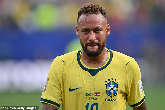 Neymar DEJA el fútbol internacional después de romper a llorar tras la sorprendente derrota de Brasil ante la Noruega de Erling Haaland en la Copa del Mundo.