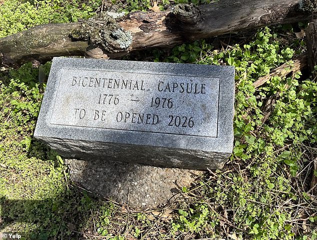 109837859-15957153-A_bicentennial_time_vault_buried_in_December_1976_was_reopened_o-a-1_1783370829838.jpg