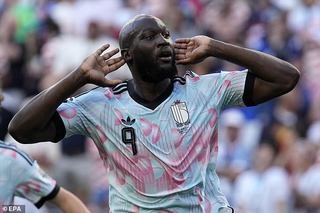 El mundo se burla de Estados Unidos, que quedó eliminado del Mundial tras una derrota por 4-1 ante Bélgica después de que Trump levantara la prohibición de tarjetas rojas.