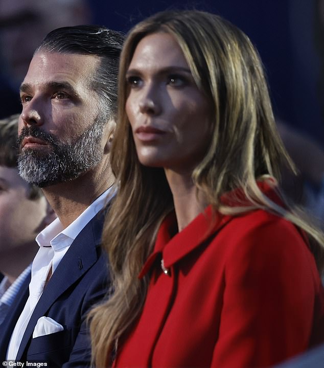 Erica es elogiada por su respuesta “desinteresada” a pruebas desgarradoras, mientras Don Jr lanza un ataque feroz contra las “mentiras” de Charlie Kirk después de comparecer ante el tribunal.