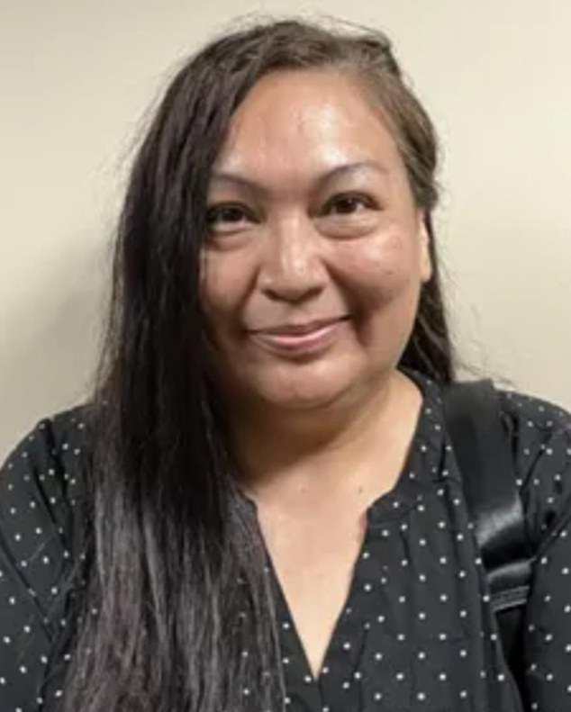 Una mujer australiana que ha vivido legalmente en Estados Unidos durante 30 años ha sido acusada de cargos federales por votar en dos elecciones presidenciales.