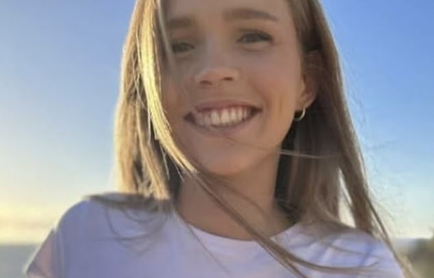 De infarto cuando una activista antisuicida, de 22 años, murió cuatro años después de que su hermano se suicidara