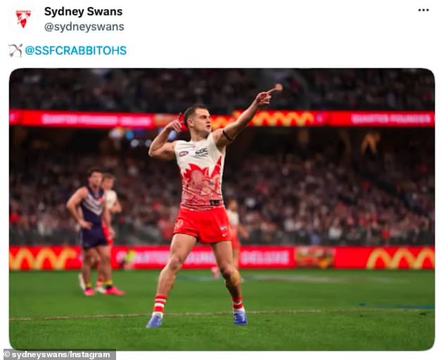 El conmovedor homenaje de la estrella de la AFL a Jai Arrow durante el choque en la cima de la tabla