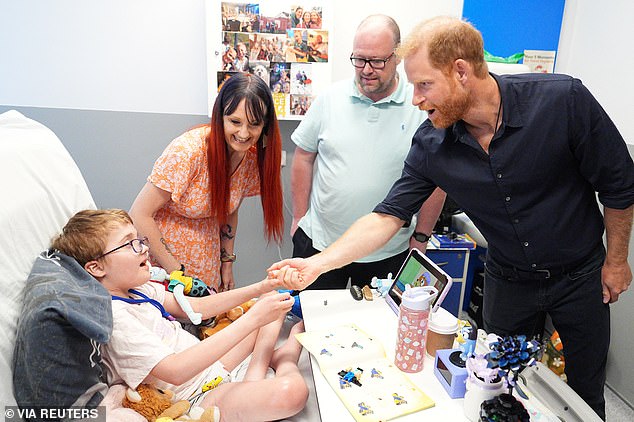Meghan traerá a Archie y Lilibet al Reino Unido para unirse a Harry este fin de semana, pero no será vista en público.