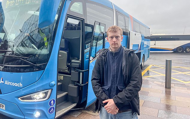 Desde el ataque de Belfast, las autoridades del Reino Unido han lanzado una ofensiva contra los inmigrantes que cruzan la frontera, donde las solicitudes de asilo han disminuido enormemente. El pequeño número de controles aleatorios realizados aquí el año pasado es aún más ridículo.
