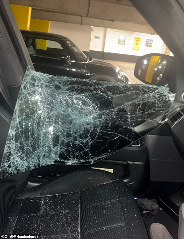 El coche del presentador de TalkSPORT, Jamie O’Hara, fue asaltado durante la victoria de Inglaterra en los cuartos de final de la Copa del Mundo, lo que le obligó a usar pantalones cortos frente al televisor a la mañana siguiente.