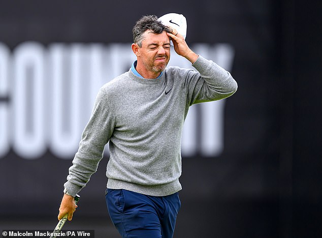 El furioso Rory McIlroy escuchó criticarse a sí mismo en un micrófono caliente después de un raro error: “Soy malo en el golf”