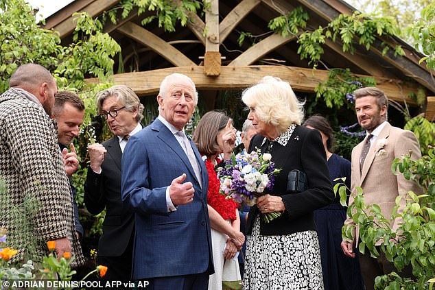 Las nuevas normas medioambientales obligan a los productores a retirarse del Chelsea Flower Show en disputa por la prohibición de la turba