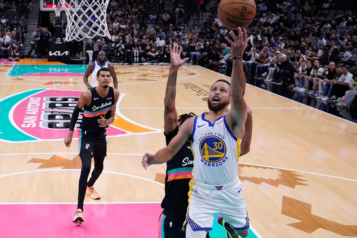 Stephen Curry anota 46 para acercarse al récord de Michael Jordan como los mejores Spurs de los Warriors y poner fin a una racha de 6 juegos