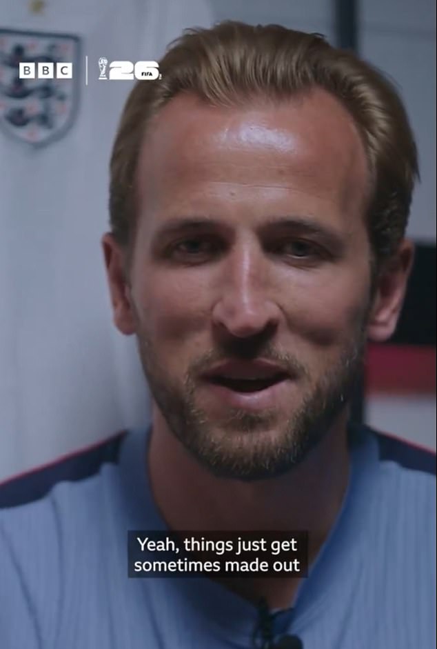 El capitán de Inglaterra, Harry Kane, ataca al periodista de ITV Gabriel Clarke durante su interrogatorio sobre la Copa del Mundo “intentando crear división” entre Thomas Tuchel y Jude Bellingham.