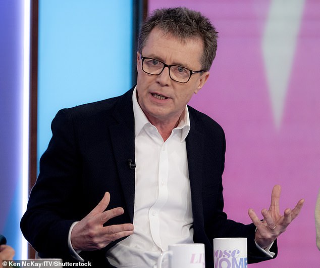 La presentadora de BBC Radio 5 Live, Nicky Campbell, provocó indignación entre el personal después de usar repetidamente la palabra ‘p***ter’ en una reunión de trabajo.