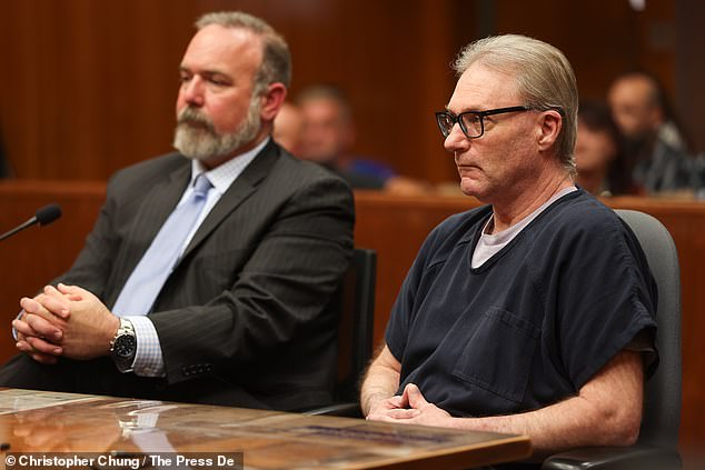 Una comunidad pacífica de California queda destrozada cuando un padre de bajo nivel es expuesto como un asesino sexual de niños. Ahora el escalofriante nombre que le puso a su propia hija ha provocado aún más indignación