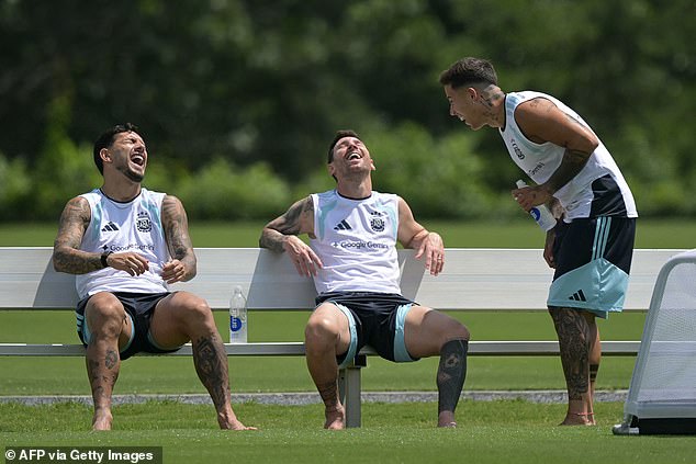 Enzo Fernández se burla brutalmente de Inglaterra con una descarada publicación en las redes sociales después de que Argentina infligiera angustia a los Tres Leones en la semifinal de la Copa del Mundo.