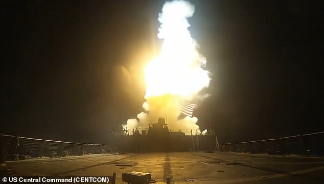 El Departamento de Estado ha advertido que los vuelos de los estadounidenses pueden cancelarse a medida que se intensifica el conflicto con Irán y emite advertencias de viaje en todo el mundo.