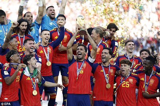 España 1-0 Argentina: Lionel Messi sufrió una angustia en el torneo cuando el gol de Ferran Torres en la prórroga selló el trofeo de la Copa del Mundo para el equipo de Luis de la Fuente.