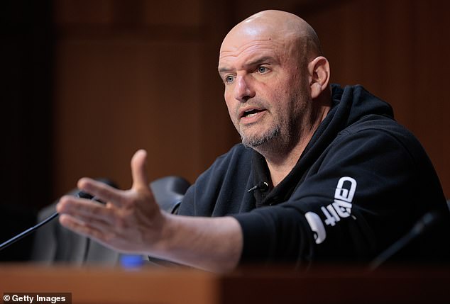 El ‘loco’ ultimátum de John Fetterman está provocando un frenesí interno entre los demócratas
