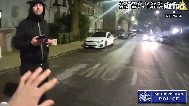 El voyeur de Islington filma un momento escalofriante a través de la ventana con su teléfono: padre de dos hijos condenado por tomar cientos de videos y fotografías de mujeres en sus propios hogares