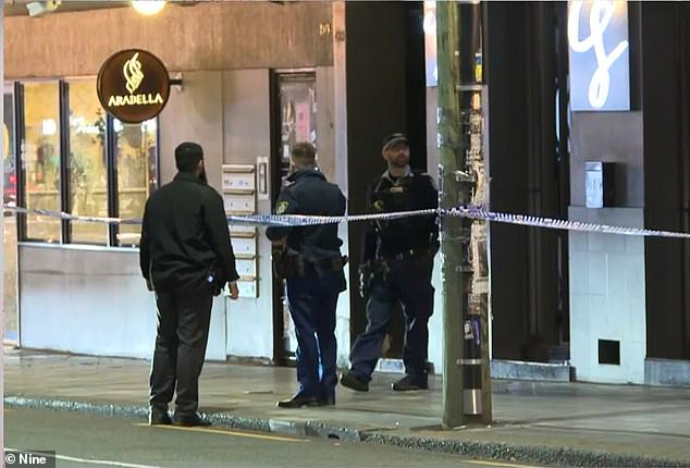 Adolescente de 17 y 18 años apuñalado en la cabeza en una supuesta pelea en Sydney