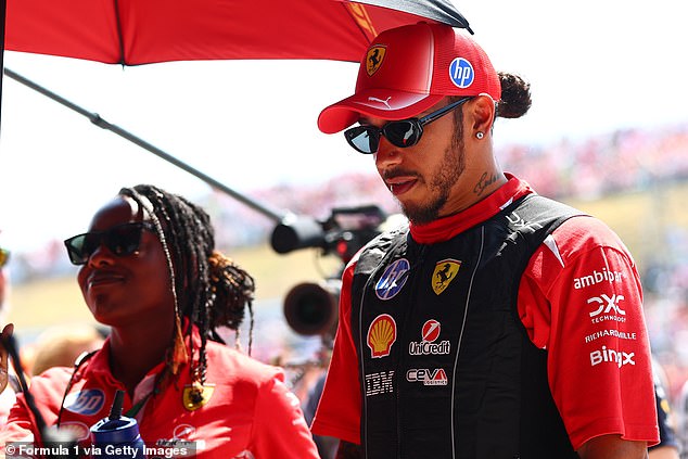 El frustrado Lewis Hamilton exige respuestas de Ferrari después de que las conversaciones estratégicas le costaron muy caras en Hungría en busca de un octavo título mundial récord.