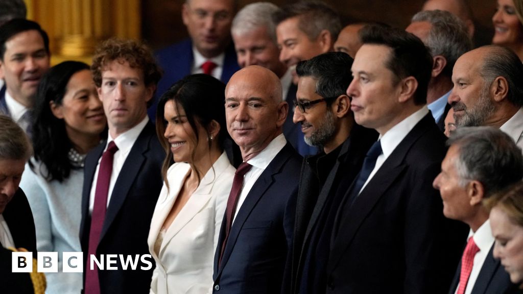 A los directores ejecutivos de tecnología les encanta culpar a la IA por los repentinos y masivos recortes de empleo. por qué