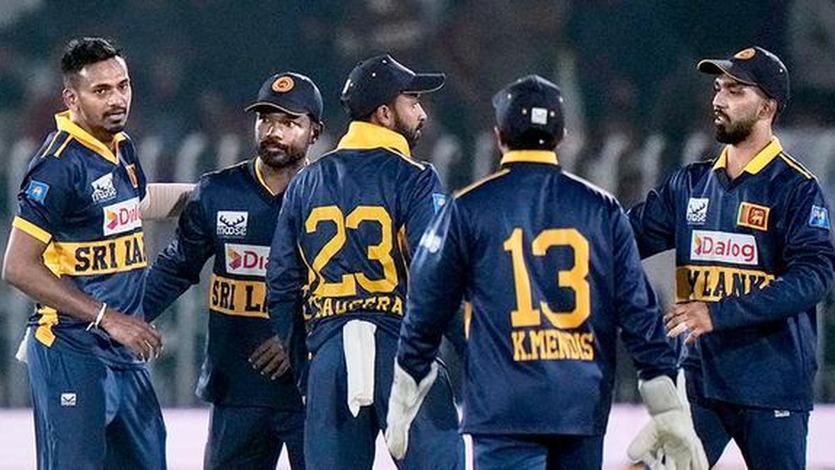 PAK vs SL, actualizaciones en vivo de la Final Tri-Series 2025: Pakistán decide jugar contra Sri Lanka; jugando en el XI