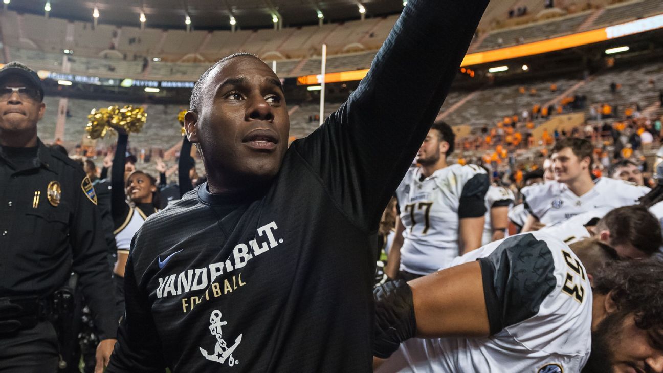 Volviendo al último partido, Vanderbilt venció a Tennessee en el Neyland Stadium.