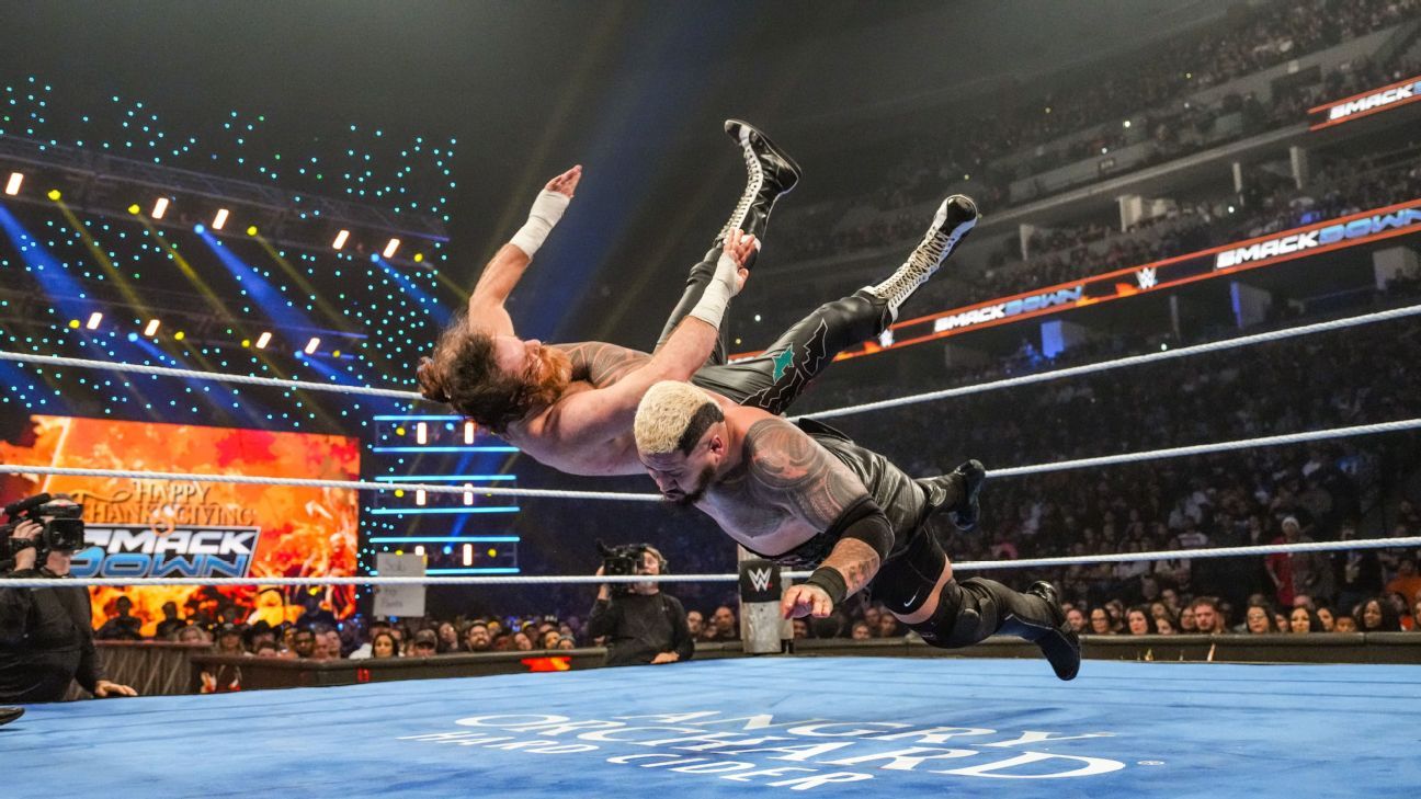 Lo más destacado de WWE ‘SmackDown’: la lucha por equipos de eliminación de Survivor Series tenía sentido