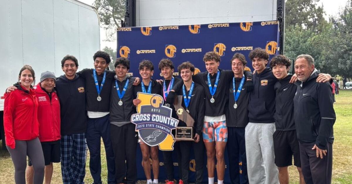 Oliver Hunter de Dana Hills gana el título estatal de cross country de la División 3