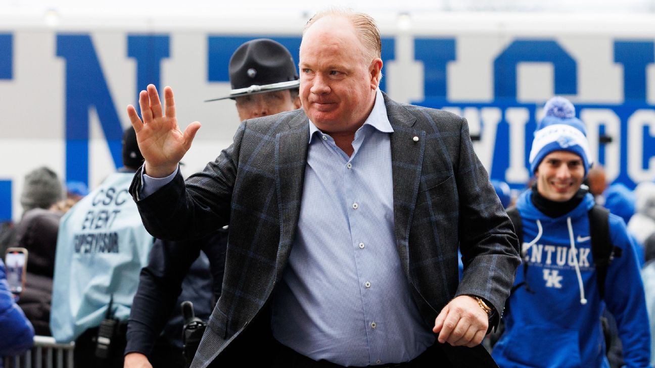 “Cero por ciento de posibilidades de que camine”, dice Mark Stoops de Kentucky