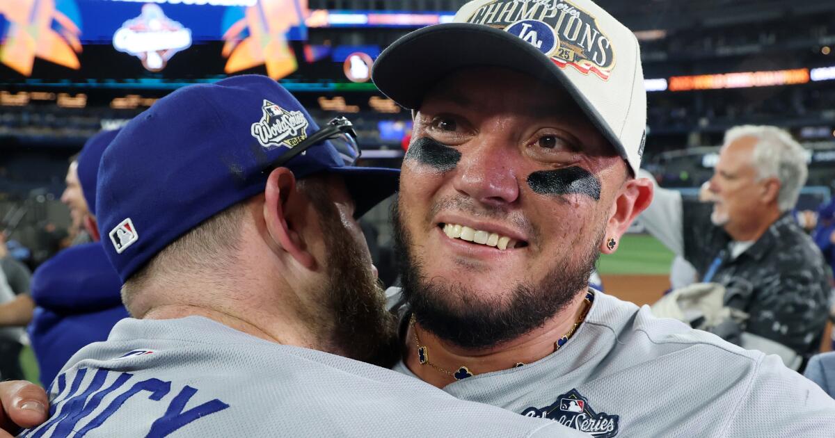 El héroe de la Serie Mundial 2025, Miguel Rojas, acepta regresar a los Dodgers