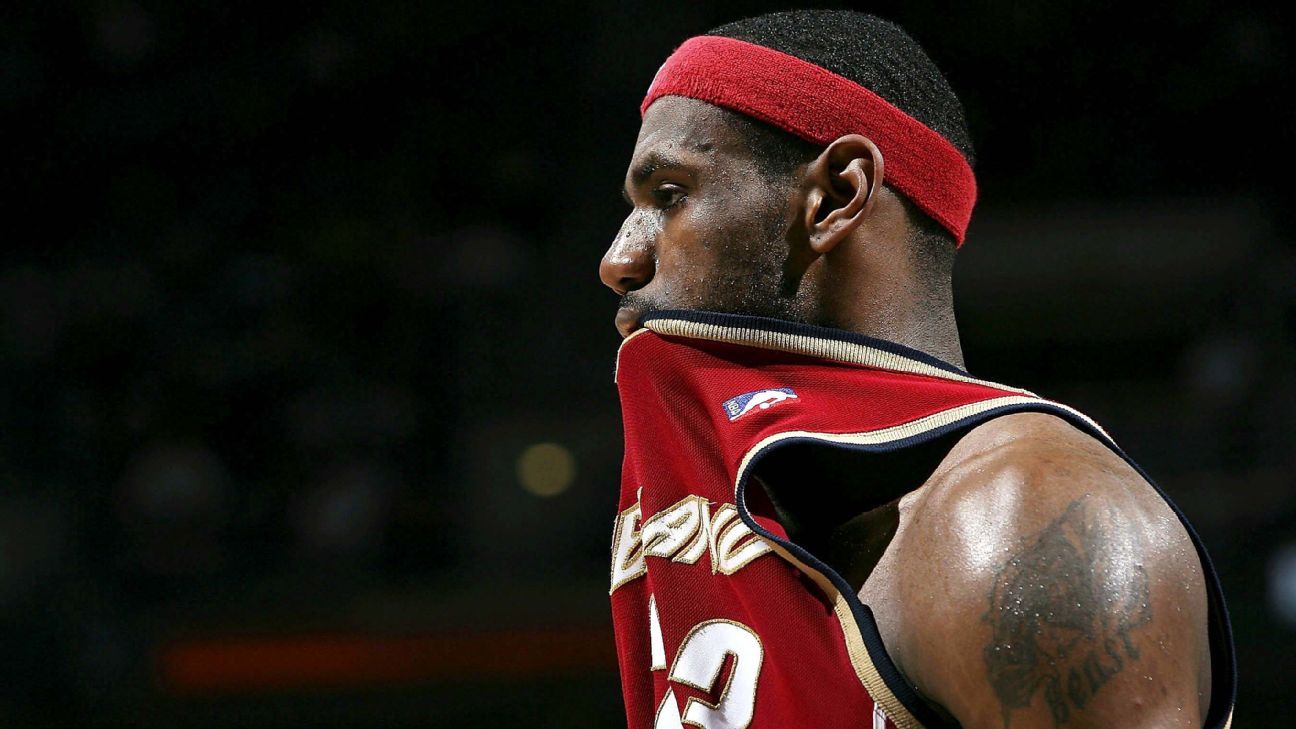 Recordando la última vez que LeBron anotó menos de 10 puntos en una temporada regular… hace 18 años