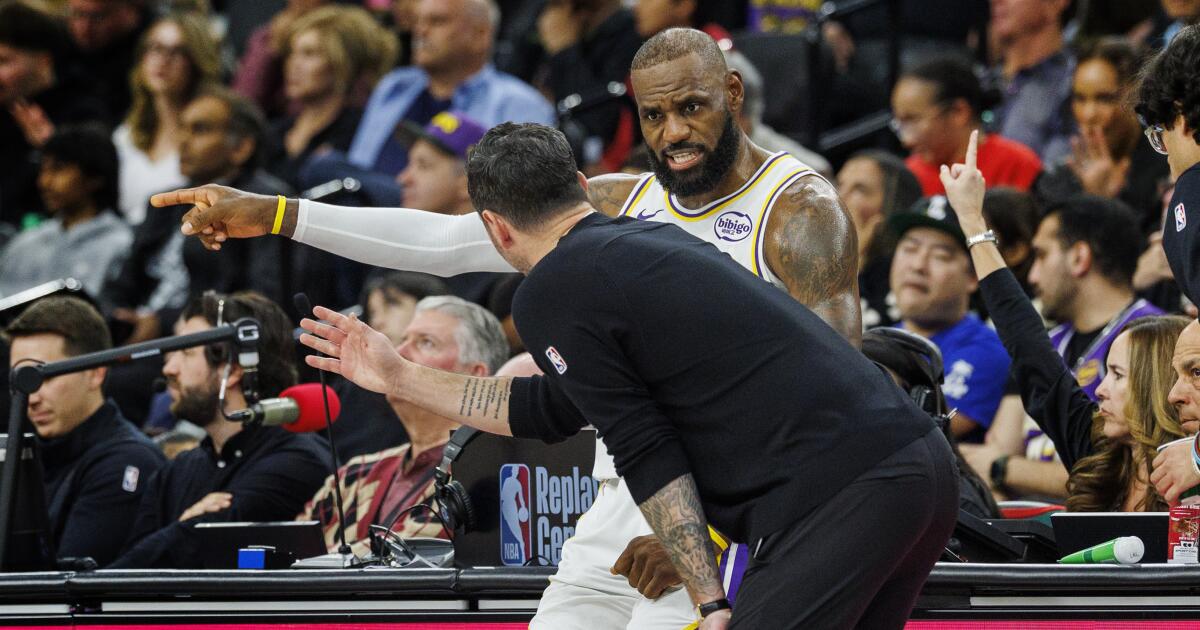 Los Lakers se “recalibran” tras la lesión de Austin Reaves y una racha de 3 derrotas seguidas