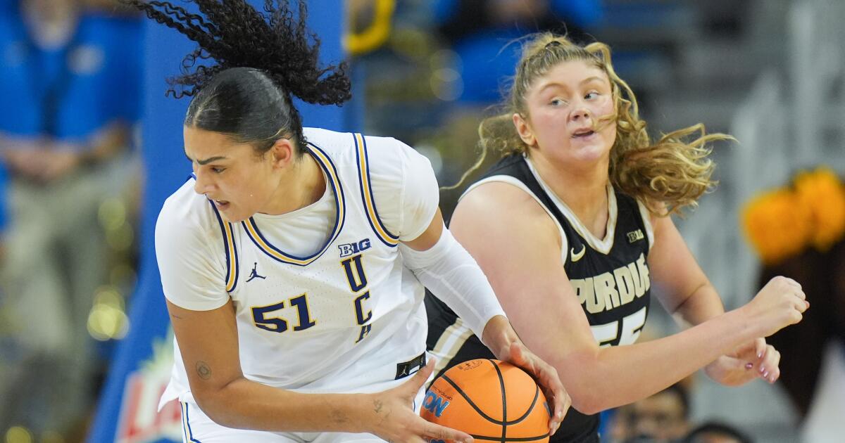 Las mujeres de UCLA dominan en una derrota de casi 50 puntos ante Purdue