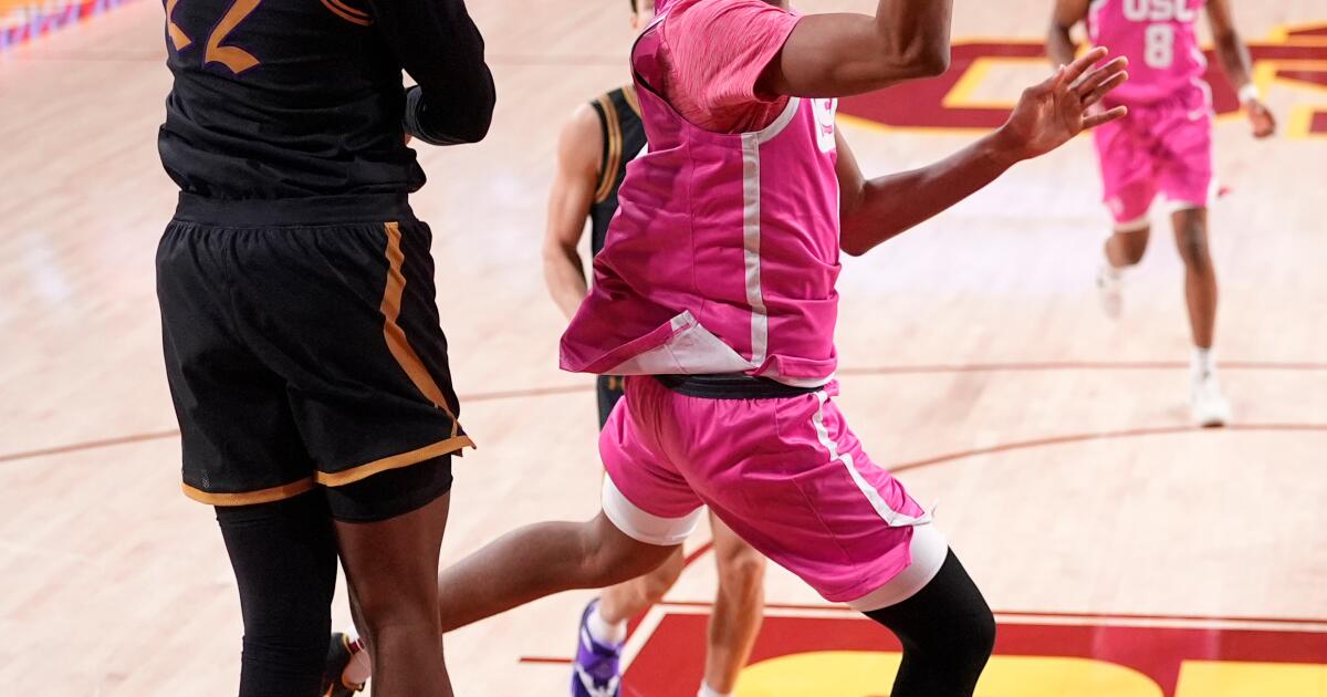 El debut de Alijah Arenas se vio empañado por la derrota de la USC ante Northwestern