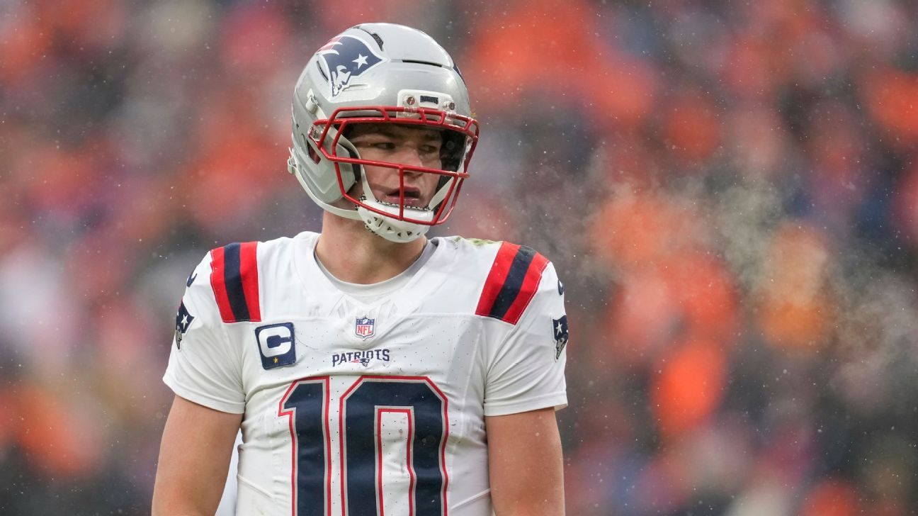 Vrabel de los Patriots no está demasiado preocupado por el hombro del QB Maye