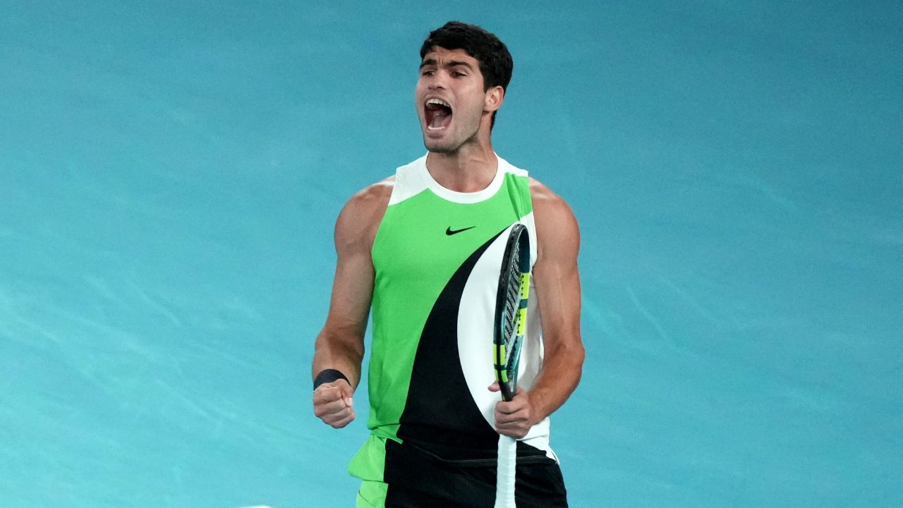 Alcaraz derrota a Djokovic en el Abierto de Australia y completa su carrera en Grand Slam