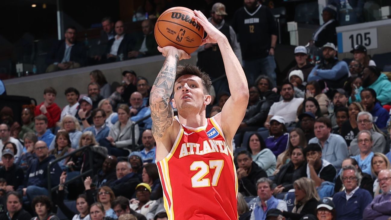 Fuentes: Trail Blazers adquieren a Krejci de Hawks por Reath, selecciones