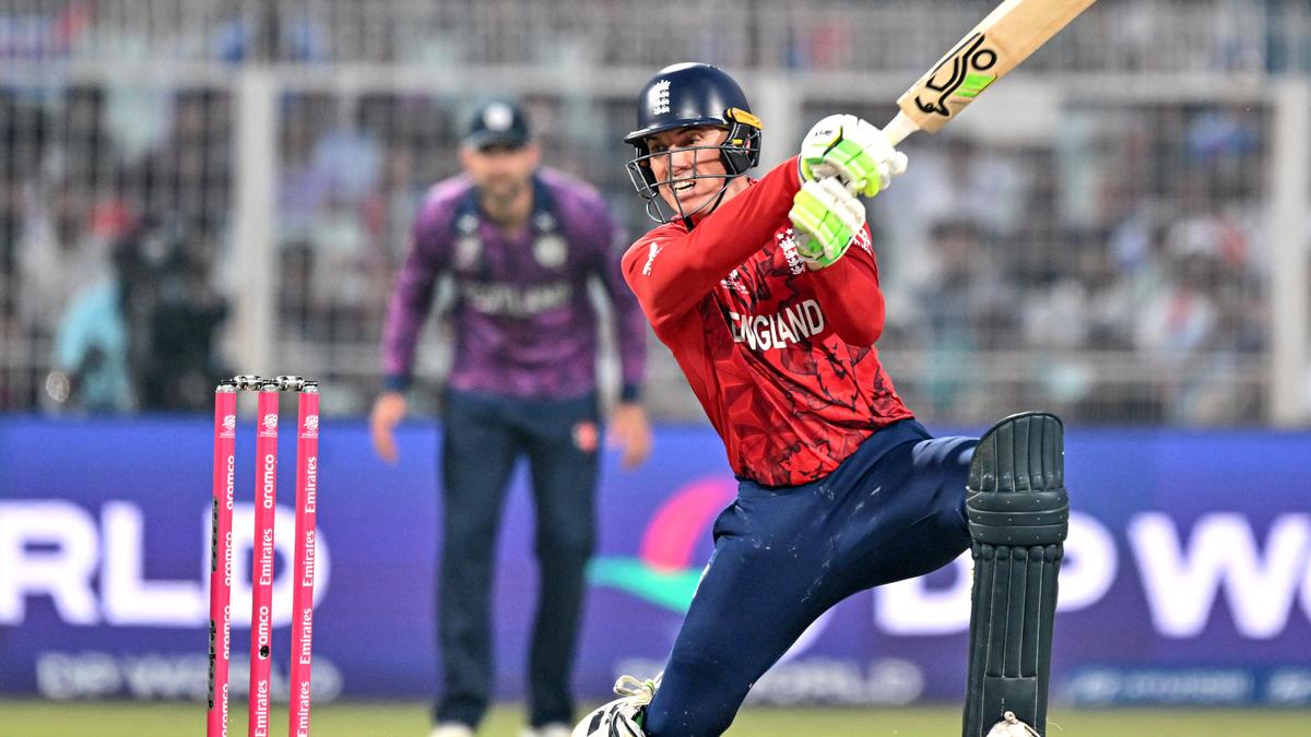 Copa del Mundo T20 2026: Inglaterra supera el desafío de Escocia y sigue en camino de ocupar el lugar Super 8
