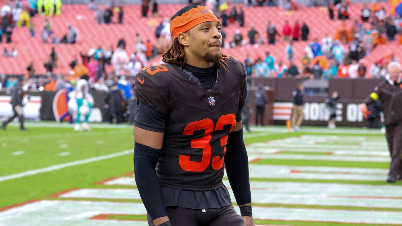 Hickman de los Browns atacado en Nueva York y tratado por heridas leves