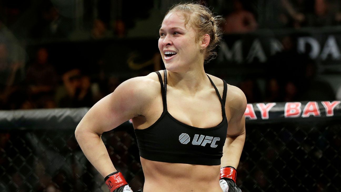 Ronda Rousey y Gina Carano pelean como parte de su regreso a las MMA