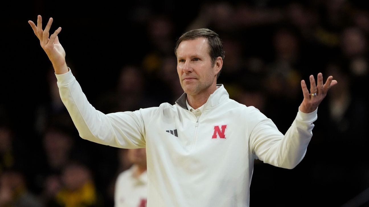 Hoiberg de Nebraska cita un marcapasos como motivo para intervenir el teléfono de un fan