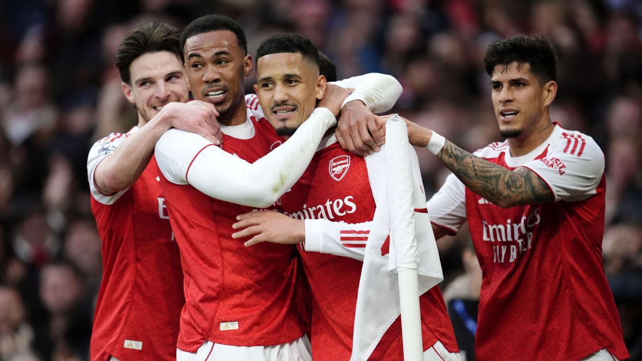 El Arsenal está dando vueltas para acercarse al título de la Premier League; Las tarjetas rojas del Chelsea continúan