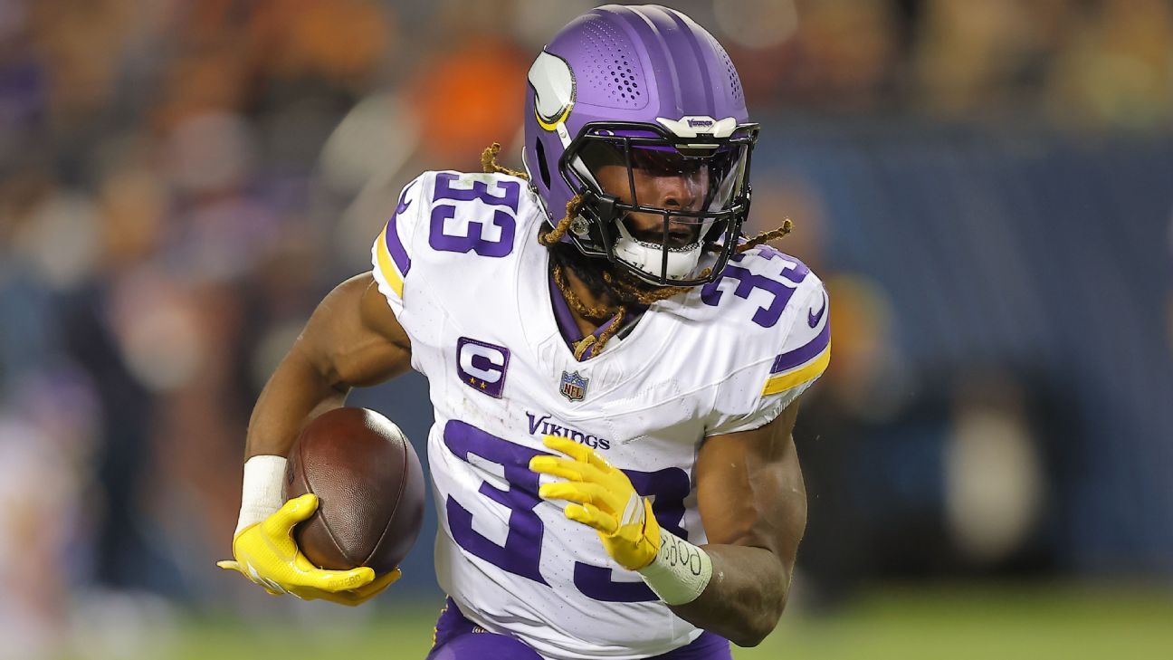 Fuentes: Vikings intercambian o cortan a Aaron Jones y Javon Hargrave