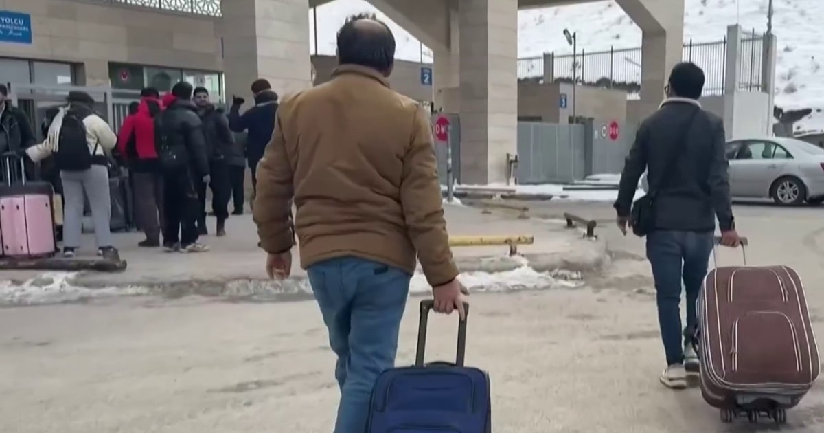 Cómo algunos estadounidenses están recurriendo a empresas privadas para escapar de la zona de guerra