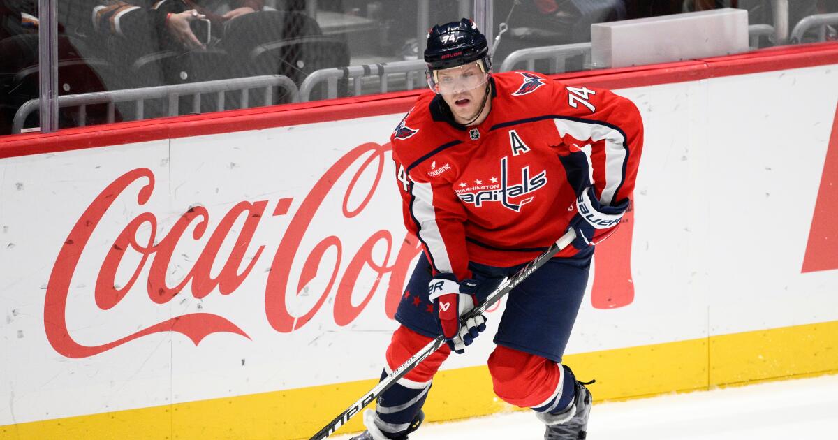 Los Ducks adquieren al veterano defensa John Carlson en un intercambio con los Capitals