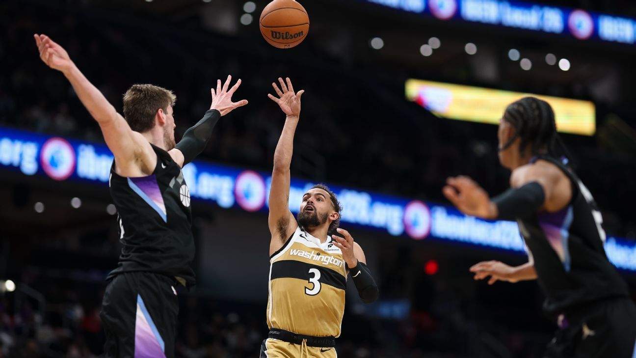 A pesar del óxido, Trae Young deslumbra al público de los Wizards en su debut de 19 minutos