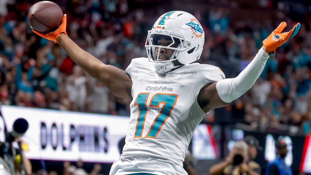 Fuente: Los Dolphins cambian a Jaylen Waddle a los Broncos a cambio de selecciones